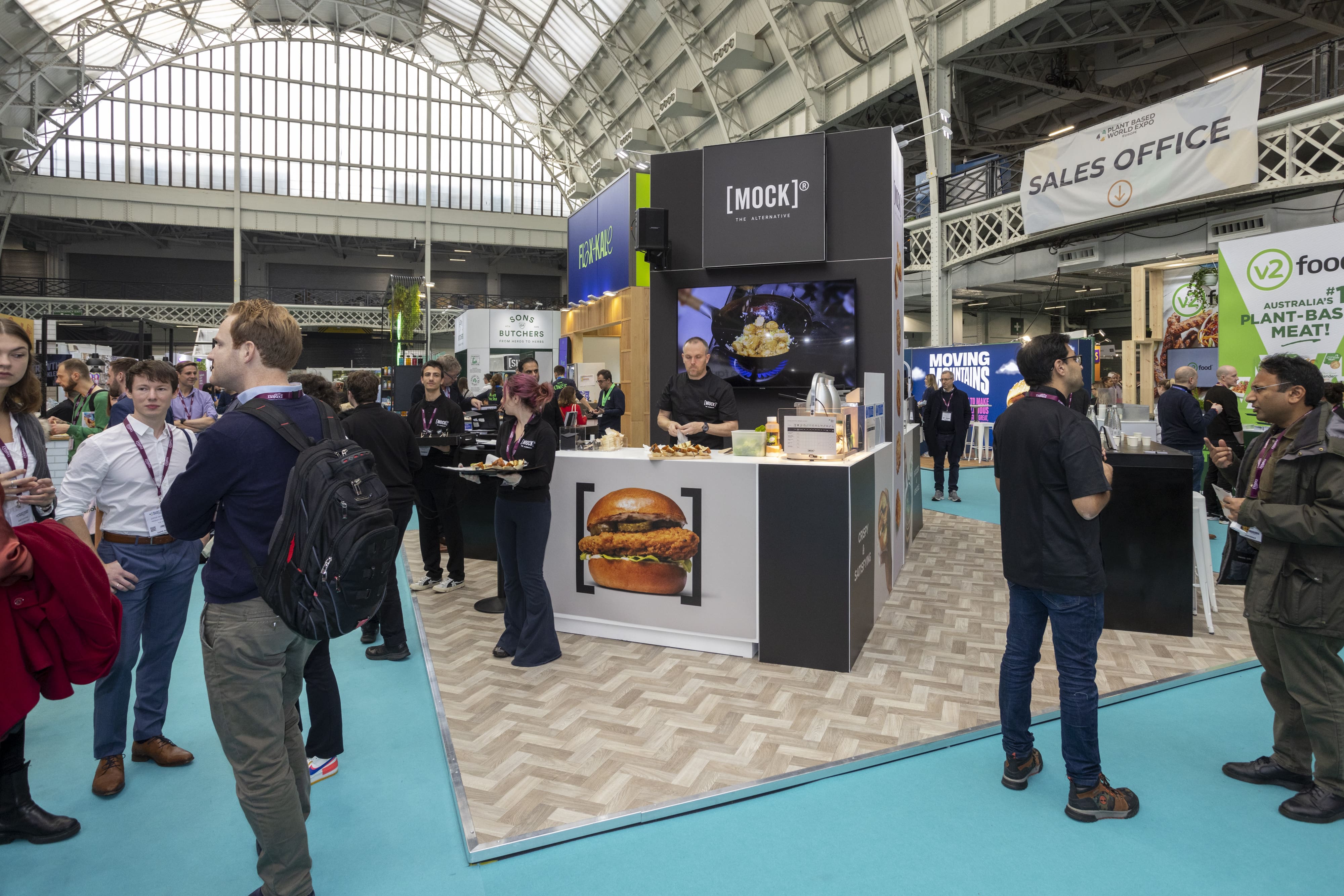8 Ways to Attract Visitors to Your Exhibition Stand